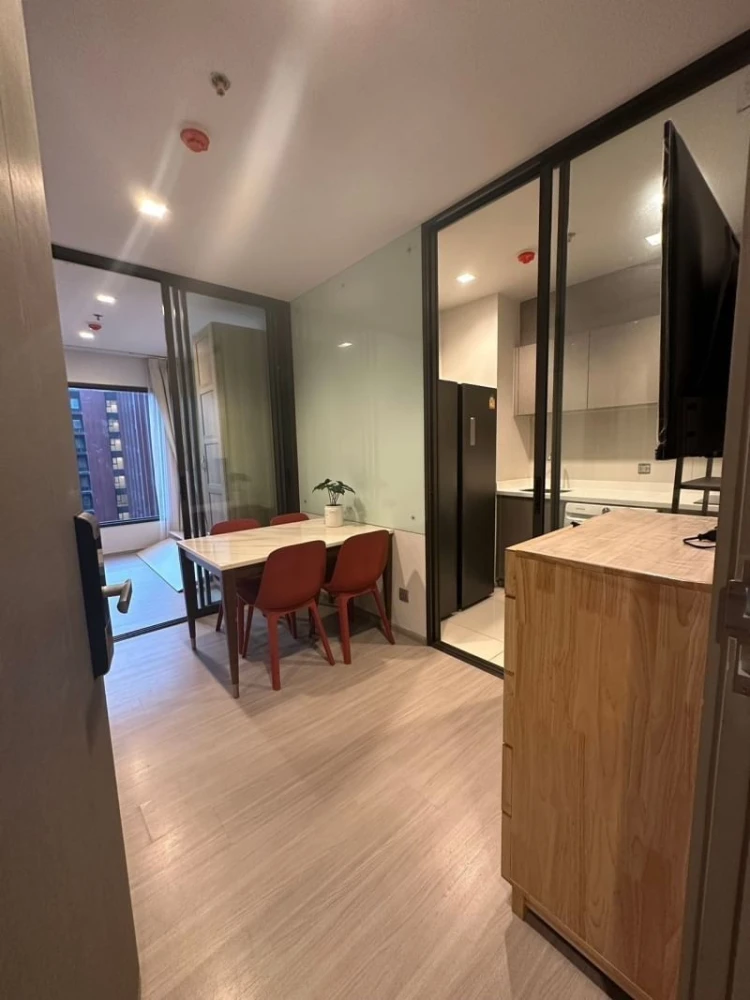 For rent: Life Asoke Rama 9, 36th floor, fully furnished, ready to move in!!