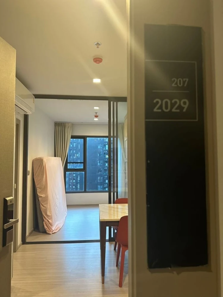 For rent: Life Asoke Rama 9, 36th floor, fully furnished, ready to move in!!