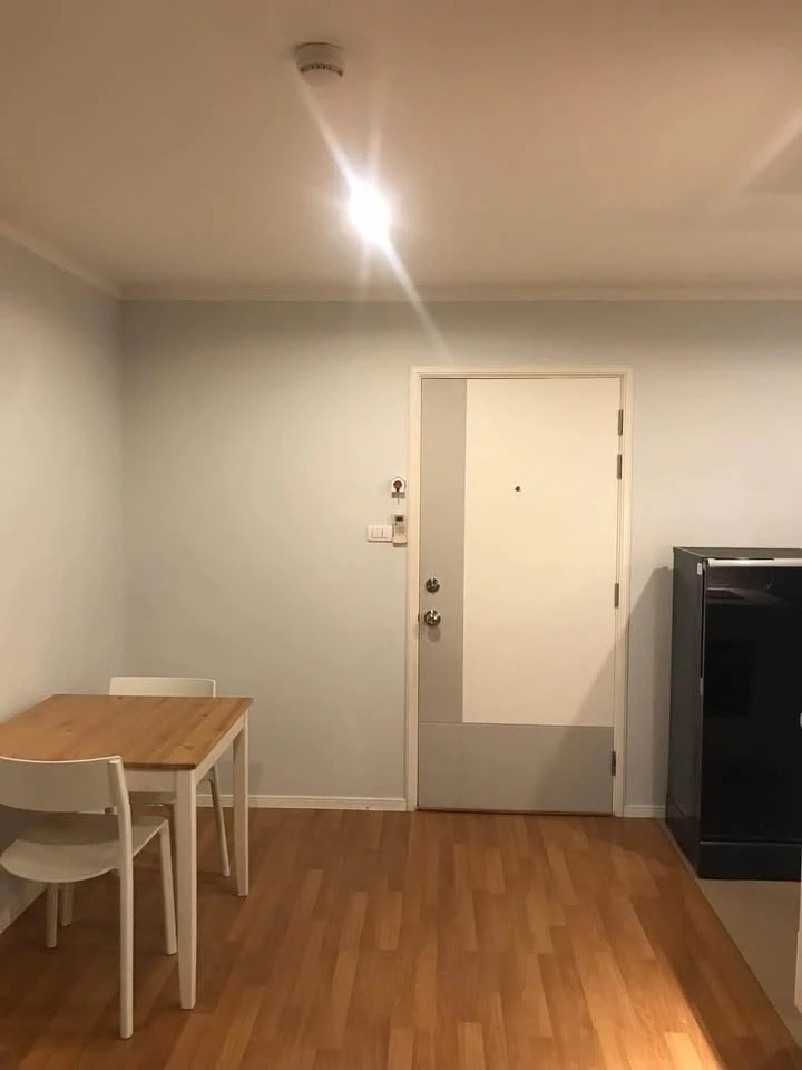 Ready-to-move-in condo for rent at Lumpini Park Rama 9–Ratchada. Fully furnished with appliances. Just bring your personal belongings and move in! Don