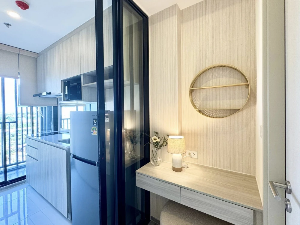 Ready-to-move-in condo for rent at Origin Place Bangna. Fully furnished with appliances. Just bring your personal belongings! Don't wait!