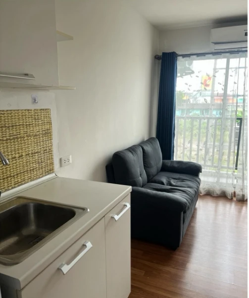 For rent: S Condo Samut Sakhon, 1 bedroom, 1 bathroom, 3rd floor, not high-rise, comes with a great price. If you miss it, you'll regret it later.