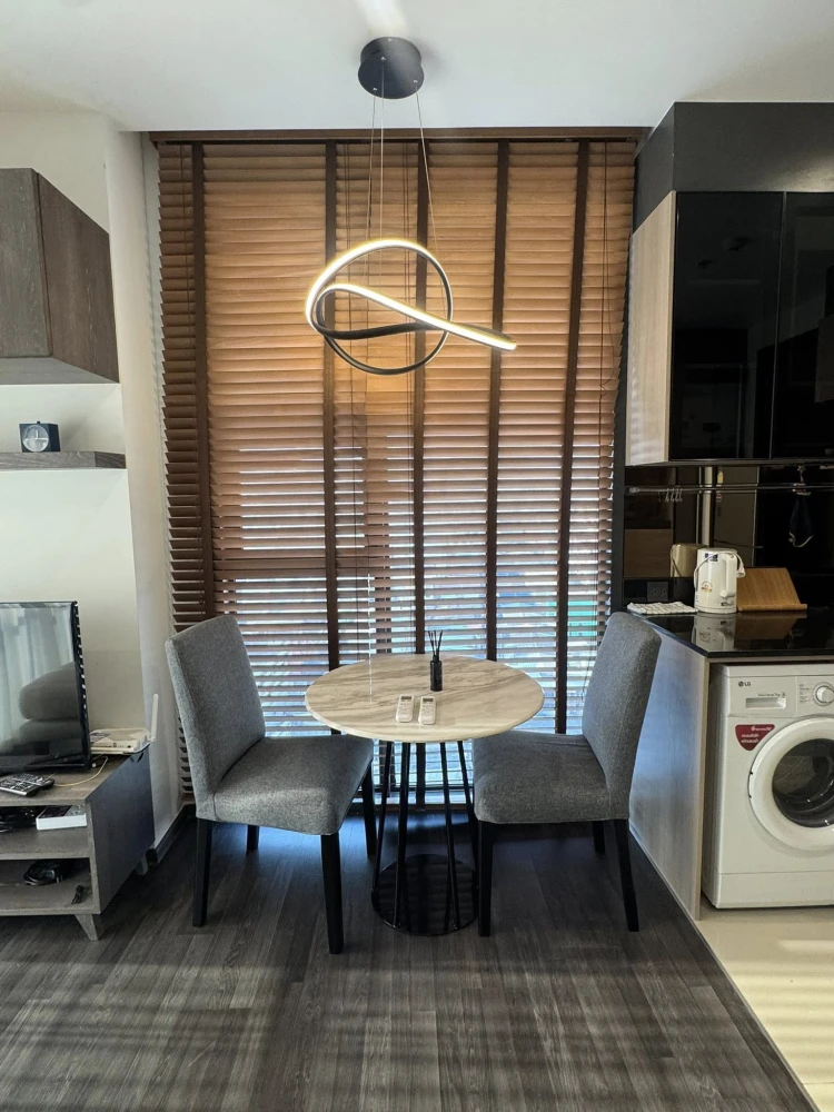 For rent: The Line Asoke-Ratchada. The room is ready to move in. Complete facilities You must reserve now.