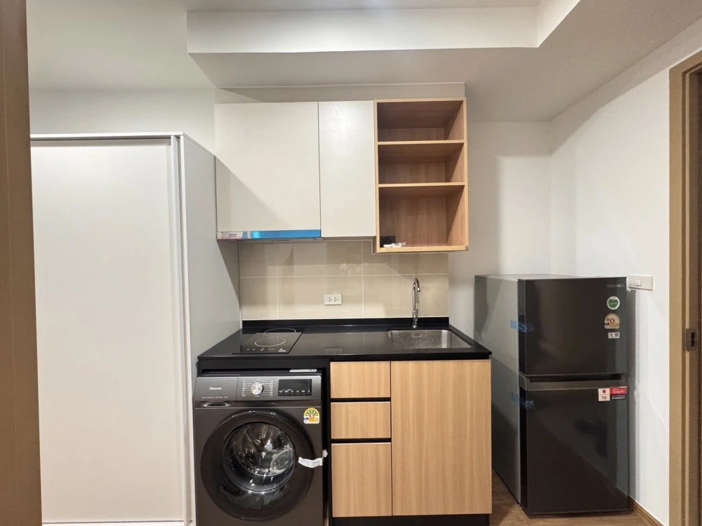 Ready-to-move-in condo for rent at The LIVIN Phetkasem. Fully furnished with complete amenities. Great price! Book now before it's too late!