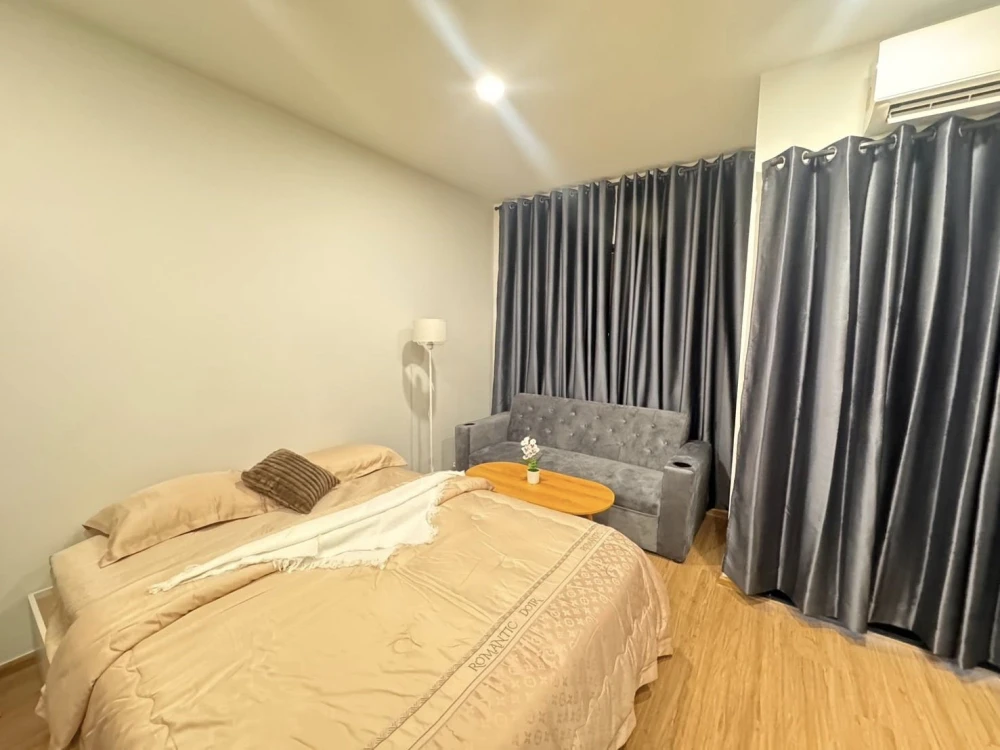 Ready-to-move-in condo for rent at The LIVIN Phetkasem. Fully furnished with complete amenities. Great price! Book now before it's too late!