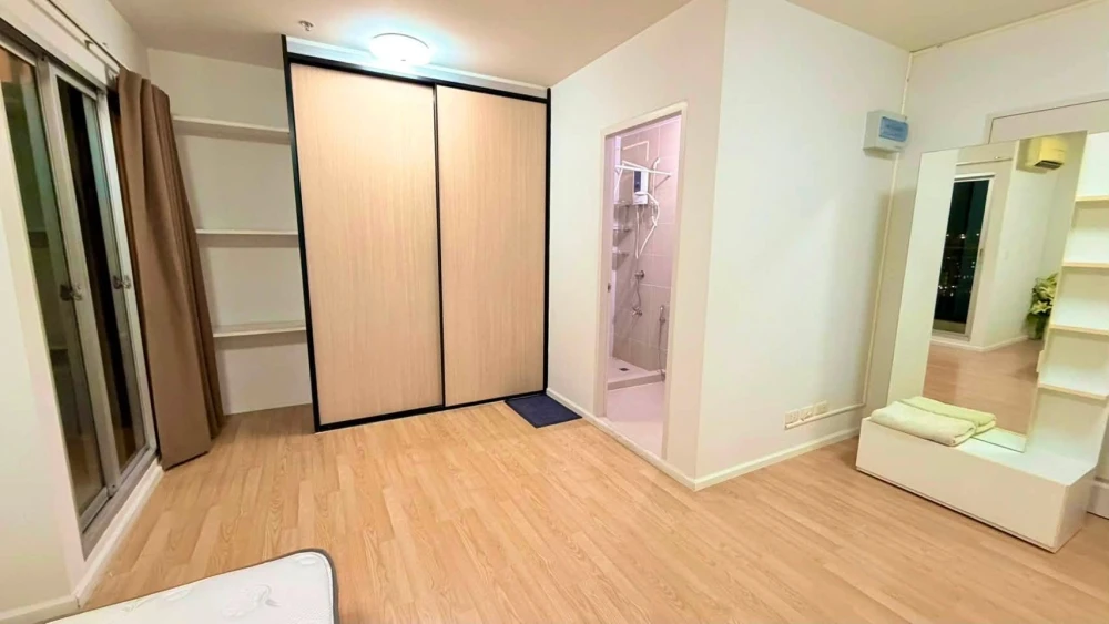 Ready-to-move-in unit available for rent at The Parkland Lite Sukhumvit-Paknam. Fully furnished with complete amenities. Book now!