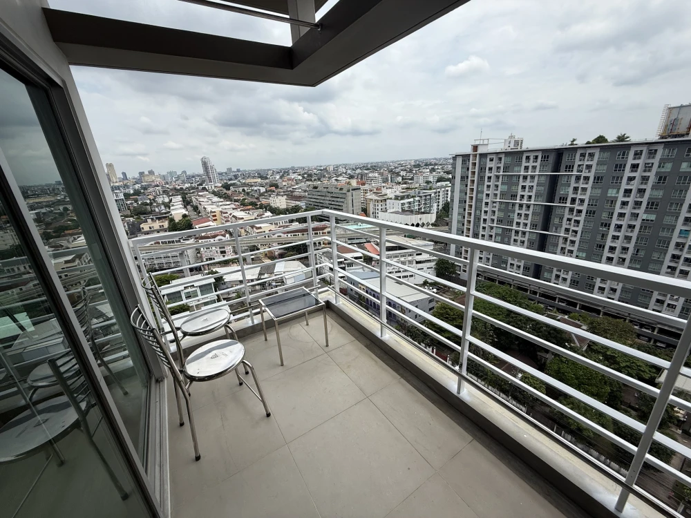 For rent or sell: The Room Rathcada-Ladprao, a large, comfortable room with usable space. Convenient and complete here. Hurry and book now.