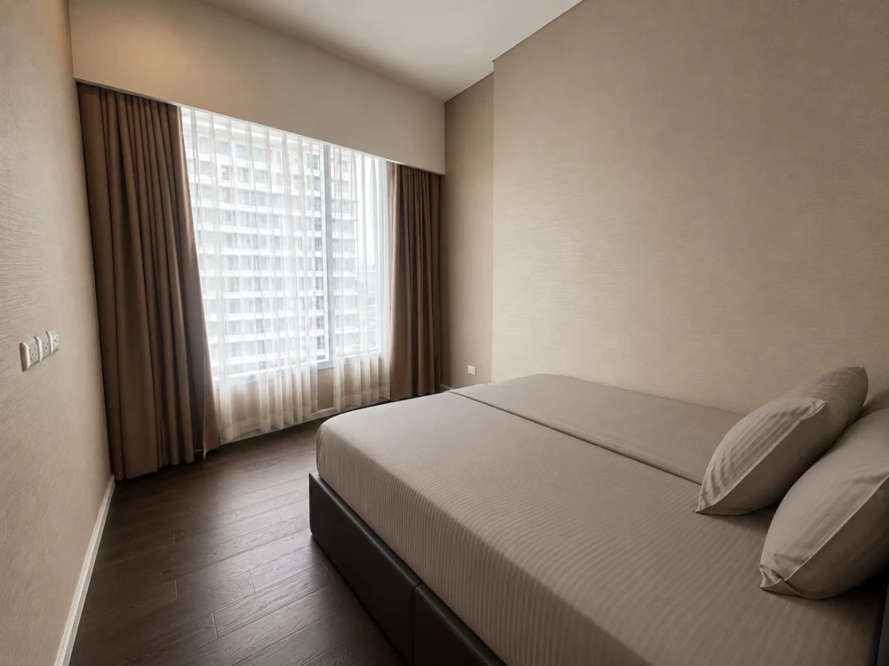 Rent out your spacious apartment at The Saint Residences. Enjoy ample living space and complete convenience all in one place. Book now, don't miss out