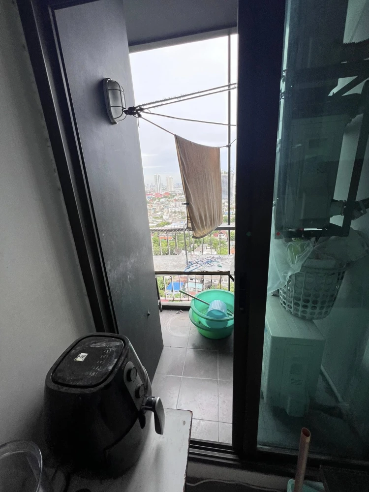 For rent: The Tree Rio Bang-Aor Station, large room, comfortable, lots of usable space, high floor, full view of the Chao Phraya River, come and reser