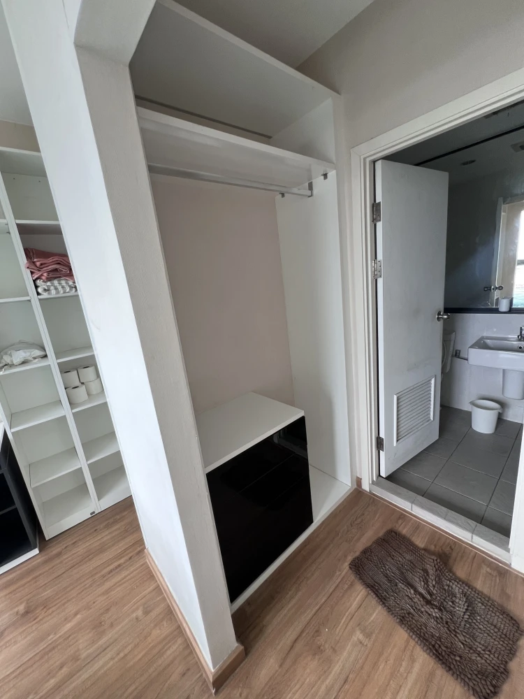 For rent: The Tree Rio Bang-Aor Station, large room, comfortable, lots of usable space, high floor, full view of the Chao Phraya River, come and reser
