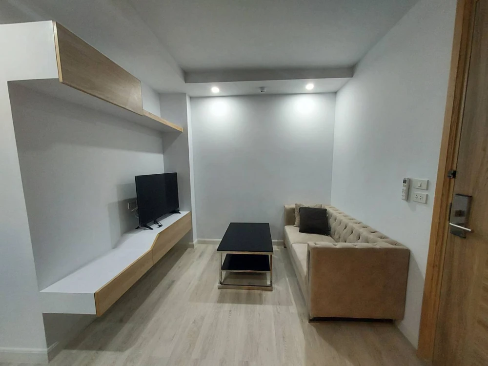 V Condo Salaya for rent. Nice room, fully furnished with appliances. Just bring your belongings and move in! Don't miss out!