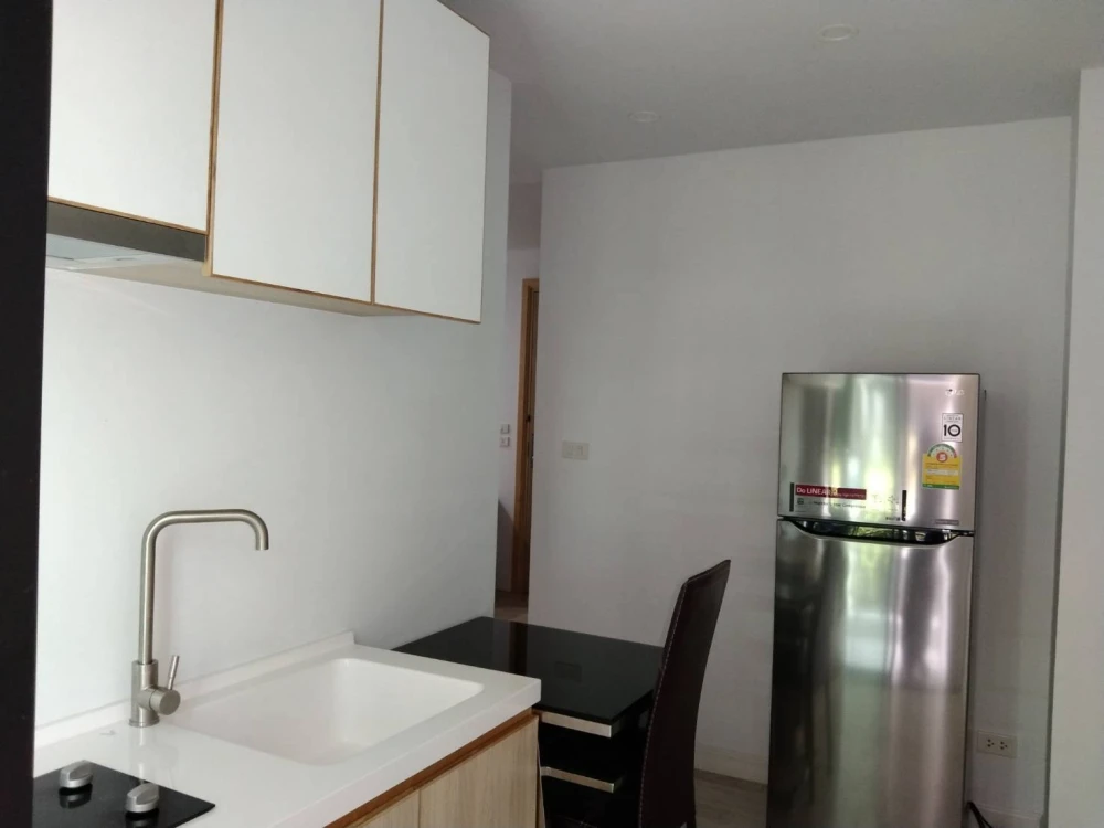 V Condo Salaya for rent. Nice room, fully furnished with appliances. Just bring your belongings and move in! Don't miss out!