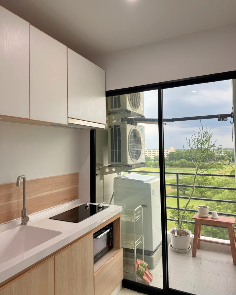 For rent: V Condo Salaya, ready to move in, furnished, complete with electrical appliances. Come and reserve now, don't miss out.