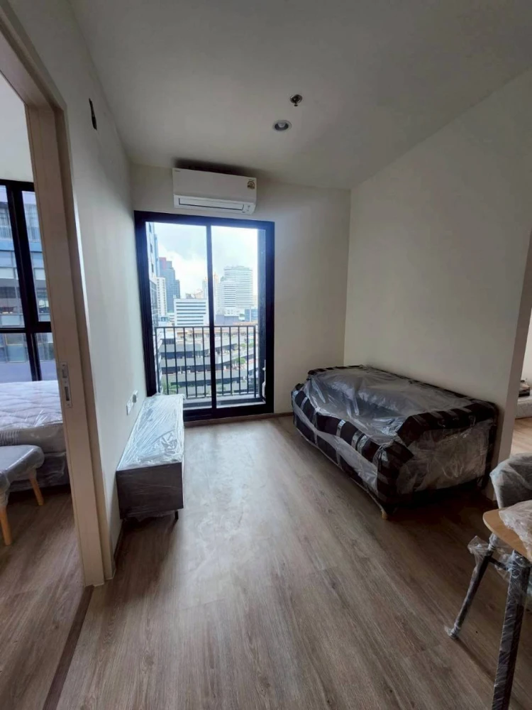 For rent or sale: Nue District R9 Rama 9. Large, comfortable rooms with ample living space. Don't miss out!