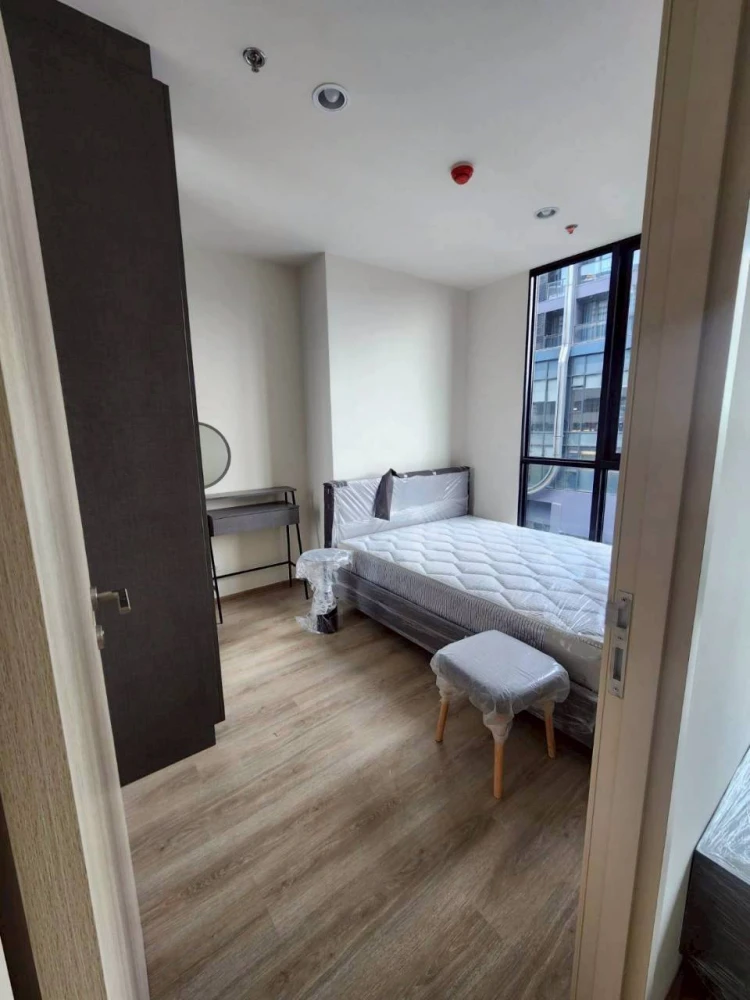 For rent or sale: Nue District R9 Rama 9. Large, comfortable rooms with ample living space. Don't miss out!