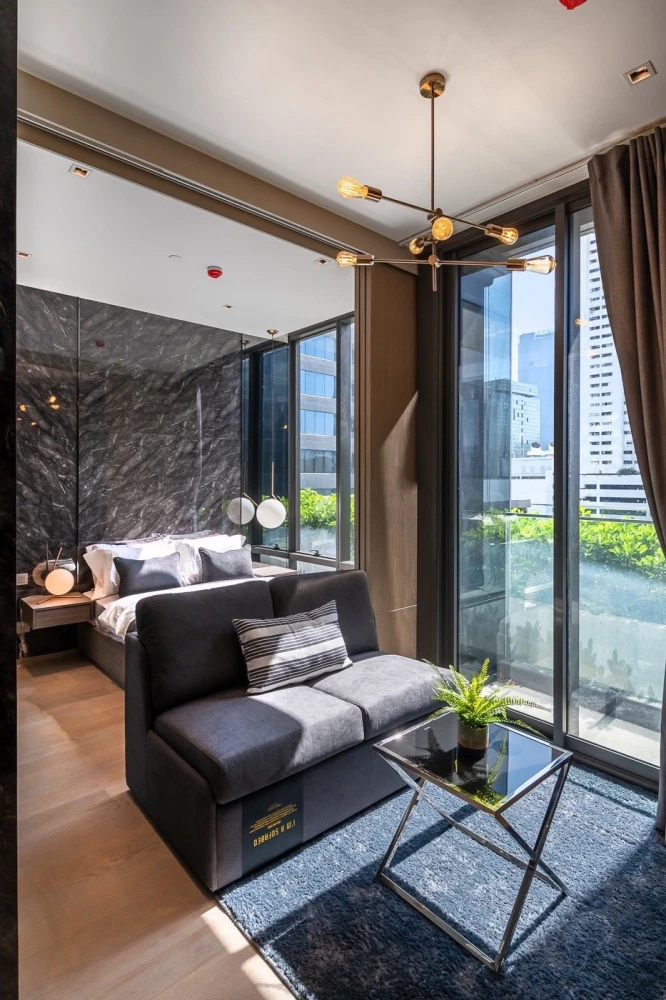 Condo for rent: Ashton Silom. Beautifully decorated room. Simple and luxurious. 10th floor. Just the right height. Come and reserve before you miss yo