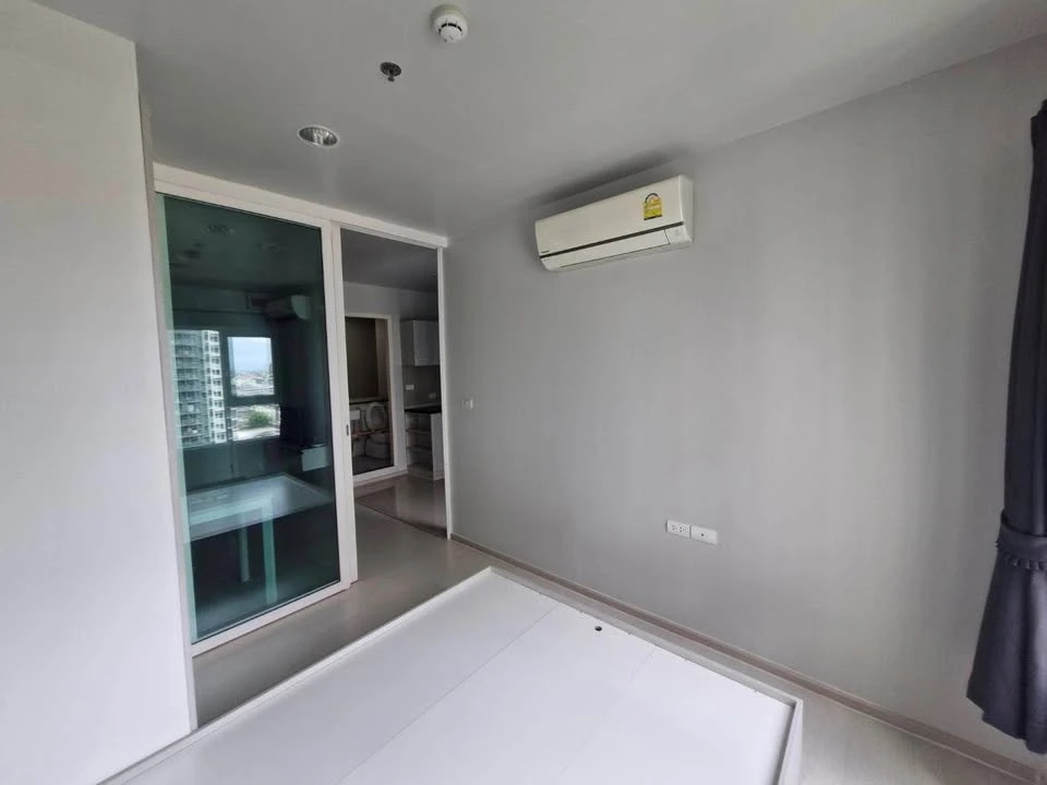 Condo for rent, Aspire Erawan, well-separated room, fully furnished, electrical appliances. Come and reserve now, don't wait.