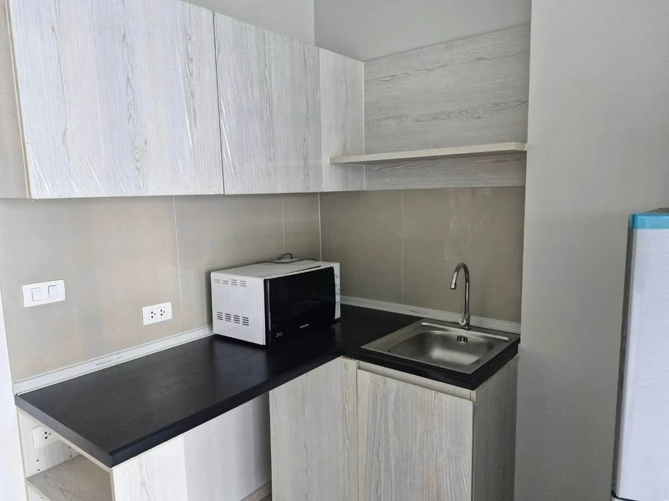 Condo for rent, Aspire Erawan, well-separated room, fully furnished, electrical appliances. Come and reserve now, don't wait.