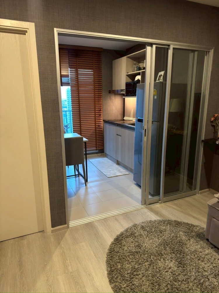 Condo for rent Elio Sathorn - Wutthakat, 22nd floor, Building B, great view, good ventilation, great price, come reserve now, don't miss out!