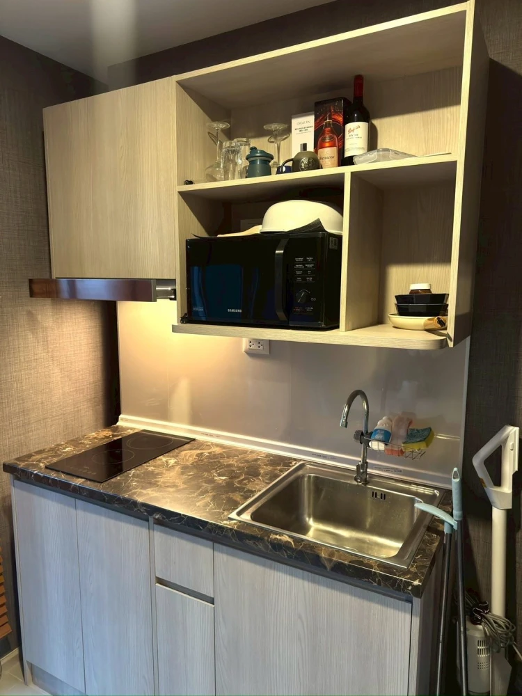 Condo for rent Elio Sathorn - Wutthakat, 22nd floor, Building B, great view, good ventilation, great price, come reserve now, don't miss out!