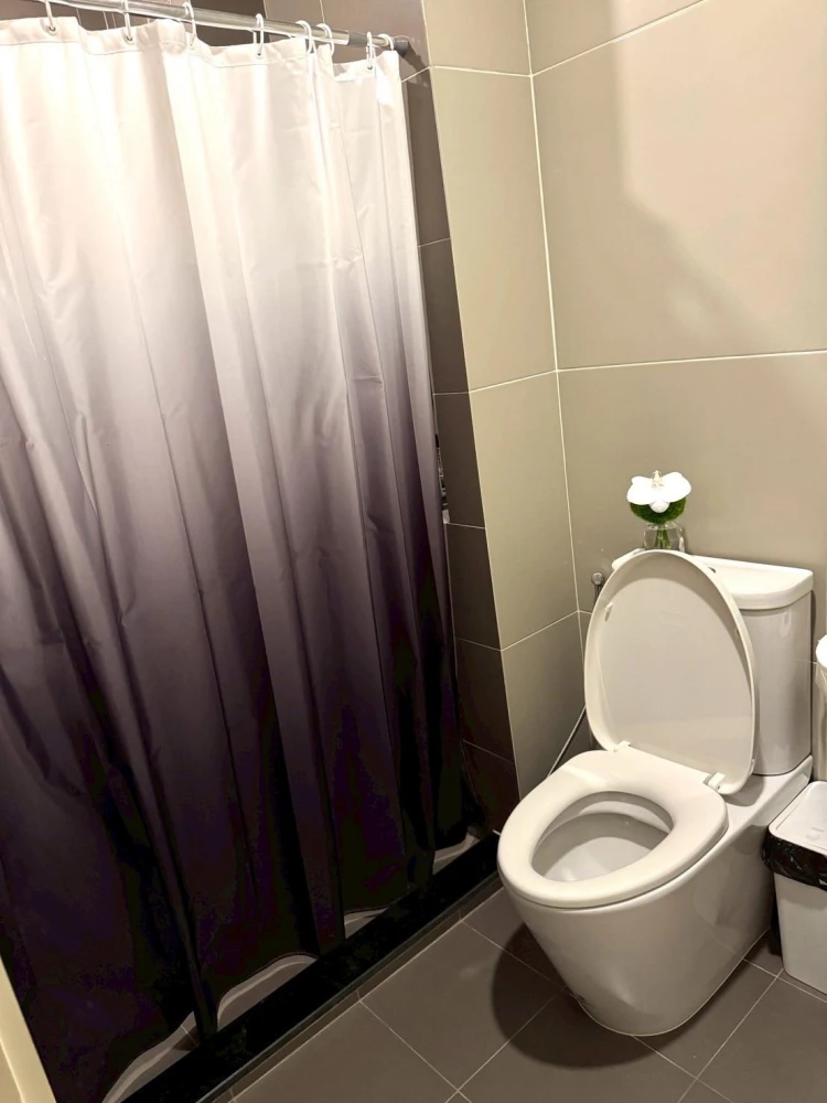 Condo for rent Elio Sathorn - Wutthakat, 22nd floor, Building B, great view, good ventilation, great price, come reserve now, don't miss out!