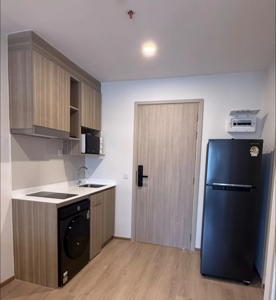 Condo for rent, Life Rama 4 - Asoke, ready to move in, complete with amenities, just bring your own luggage and move in. You must reserve.