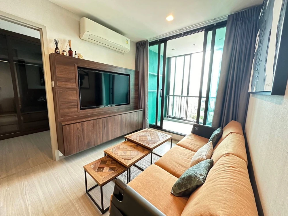 Condo for rent: Life Sukhumvit 62, a nice room, complete with furniture and electrical appliances. If you don't reserve, you'll regret it later.