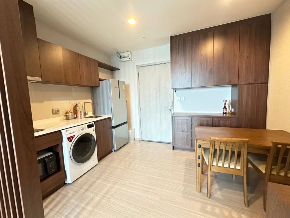 Condo for rent: Life Sukhumvit 62, a nice room, complete with furniture and electrical appliances. If you don't reserve, you'll regret it later.