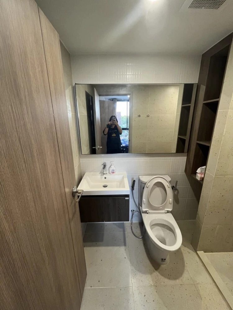 Condo for rent, Nue core khukhot Station, nice room, complete with furniture and electrical appliances. Hurry and reserve now.