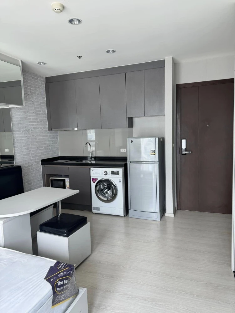 Condo for rent: Rhythm Asoke 1, studio room, 14th floor, street view, great price, hurry and reserve.