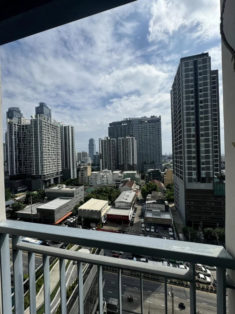Condo for rent: Rhythm Asoke 1, studio room, 14th floor, street view, great price, hurry and reserve.