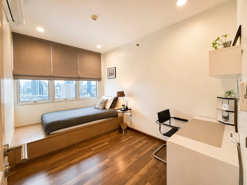 Condo for rent, Chewathai Ratchaprarop. Spacious and comfortable unit with ample living space and complete amenities. Book now!