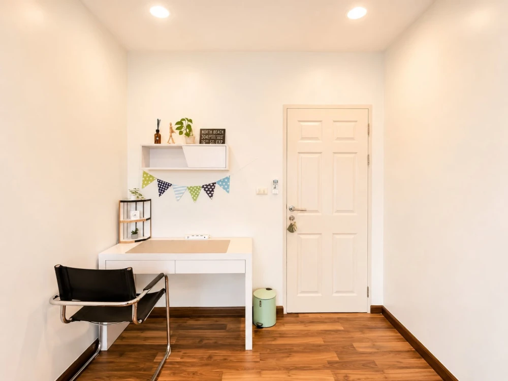 Condo for rent, Chewathai Ratchaprarop. Spacious and comfortable unit with ample living space and complete amenities. Book now!
