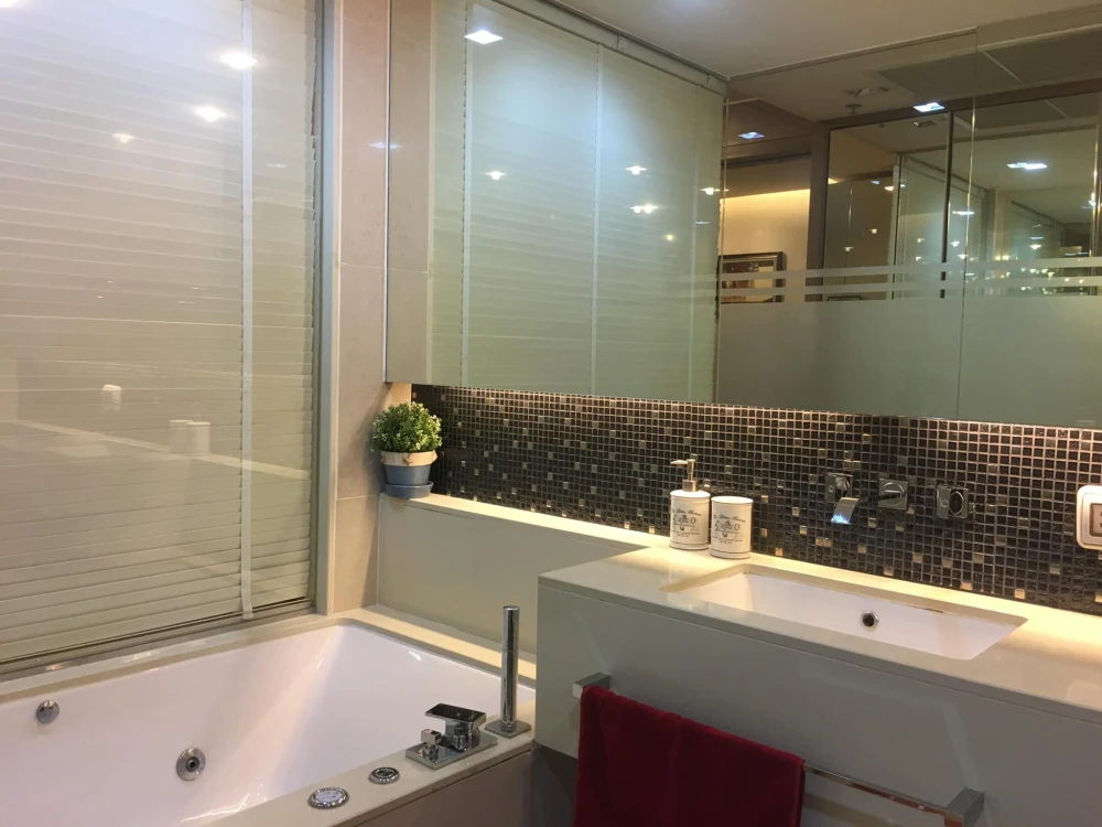 Condo for rent, The Address Sathorn, beautiful room, nice to live in.