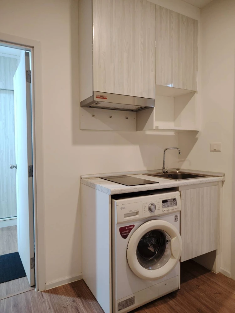 Condo for rent on Light Hill Sukhumvit-Phraeksa Room with furniture