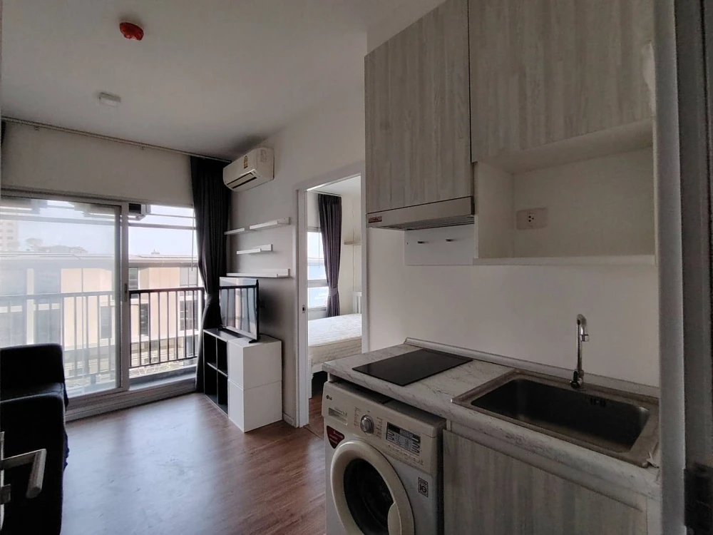 Condo for rent on Light Hill Sukhumvit-Phraeksa Room with furniture