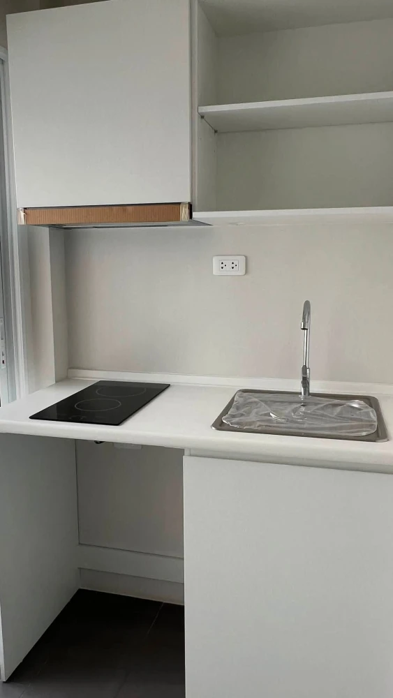 For Rent: Condo at Blue Phahonyothin 35. Move-in ready unit with full amenities—great value. Book now—don't miss out!
