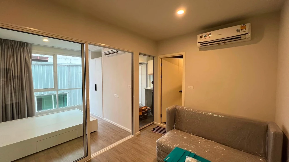 For Rent: Condo at Blue Phahonyothin 35. Move-in ready unit with full amenities—great value. Book now—don't miss out!