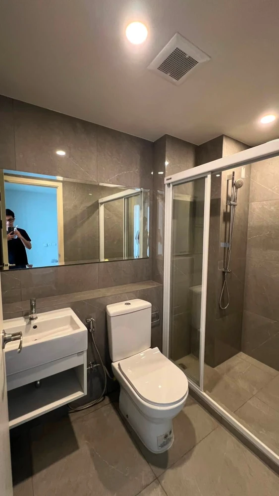 For Rent: Condo at Blue Phahonyothin 35. Move-in ready unit with full amenities—great value. Book now—don't miss out!