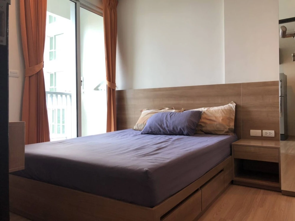 En alquiler!! Condo Rhythm Sathorn, junto a BTS, viaje extremadamente conveniente.