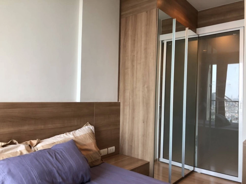 En alquiler!! Condo Rhythm Sathorn, junto a BTS, viaje extremadamente conveniente.