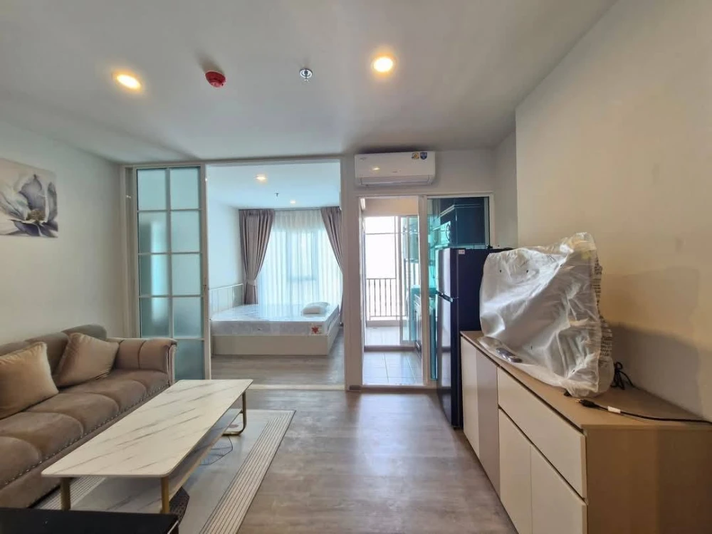Condo for rent, Regent Home Bangna, fully furnished and ready to move in. Complete amenities. Book yours today! Don't miss out!