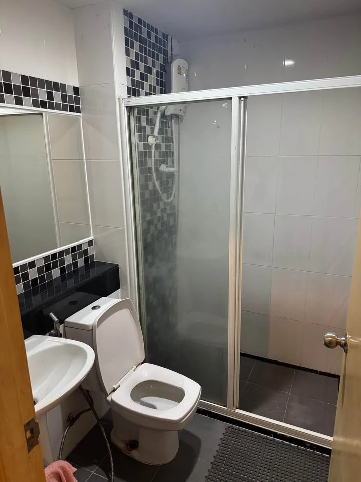 Condo for rent, Regent Home 20 Prachachuen 16, studio room, 7th floor, affordable price, hurry to reserve before you miss out.