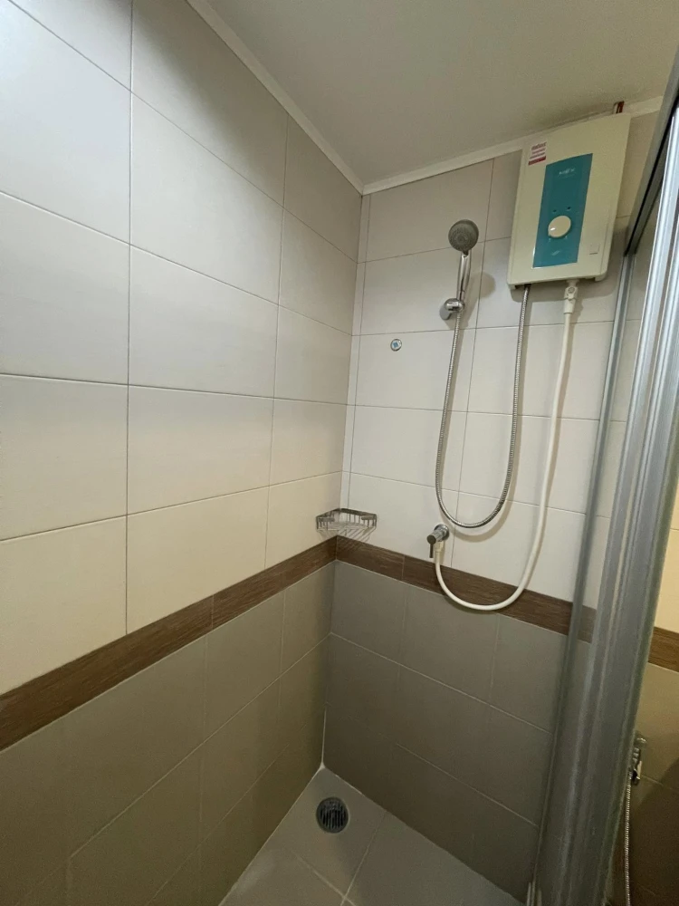 Condo for rent, Lumpini Park Pinklao, room with good wallpaper, great price, if you don't reserve, you'll regret it.