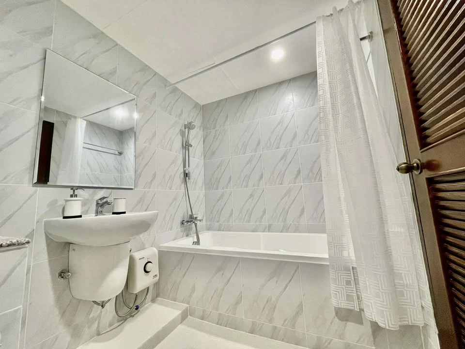 Condo for rent, Supalai Place Sukhumvit 39, the room has a lot of usable space, friendly price, complete in one place, book now.