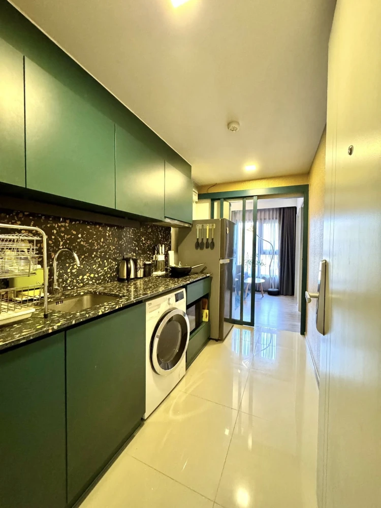 Condo for rent, The Base Sukhumvit 50, beautiful, clean, luxurious room.