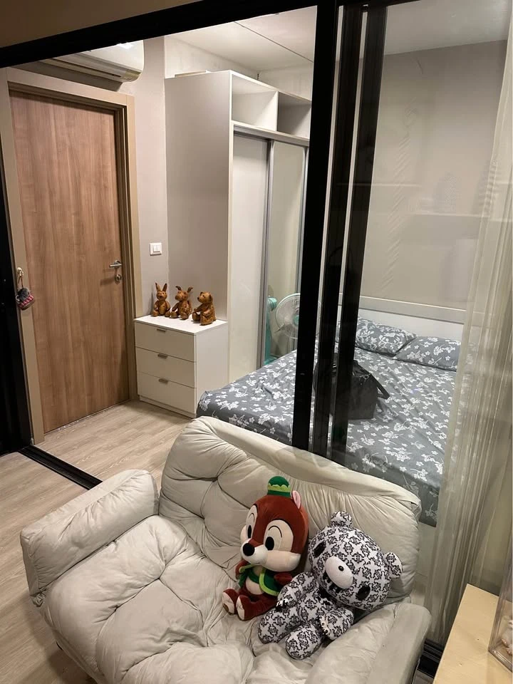 Condo for rent, Letmis Rama 9. The unit has separate partitions, creating well-defined zones. Convenient and complete amenities are all here. Book now