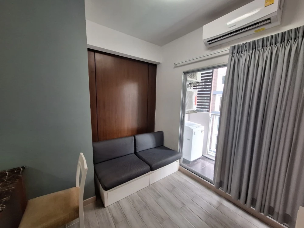 Condo for rent, A Space Asoke Ratchada, spacious room, lots of usable space, good price, hurry up and reserve.