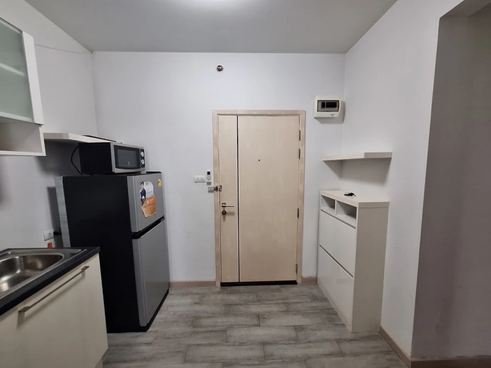 Condo for rent, A Space Asoke Ratchada, spacious room, lots of usable space, good price, hurry up and reserve.