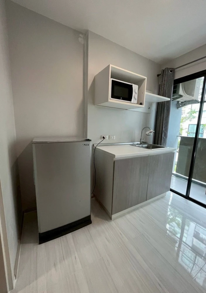 Beautiful condo for rent, Library House Charan 13, only 800 meters from MRT Charan 13 (Blue Line). Don't miss out!!!
