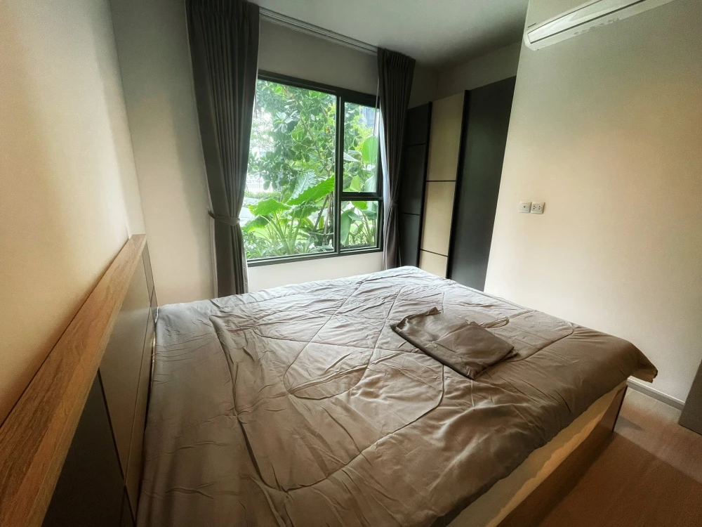 Condo for rent, Life Asoke-Rama 9, ready to move in, fully furnished with appliances. Book yours today!